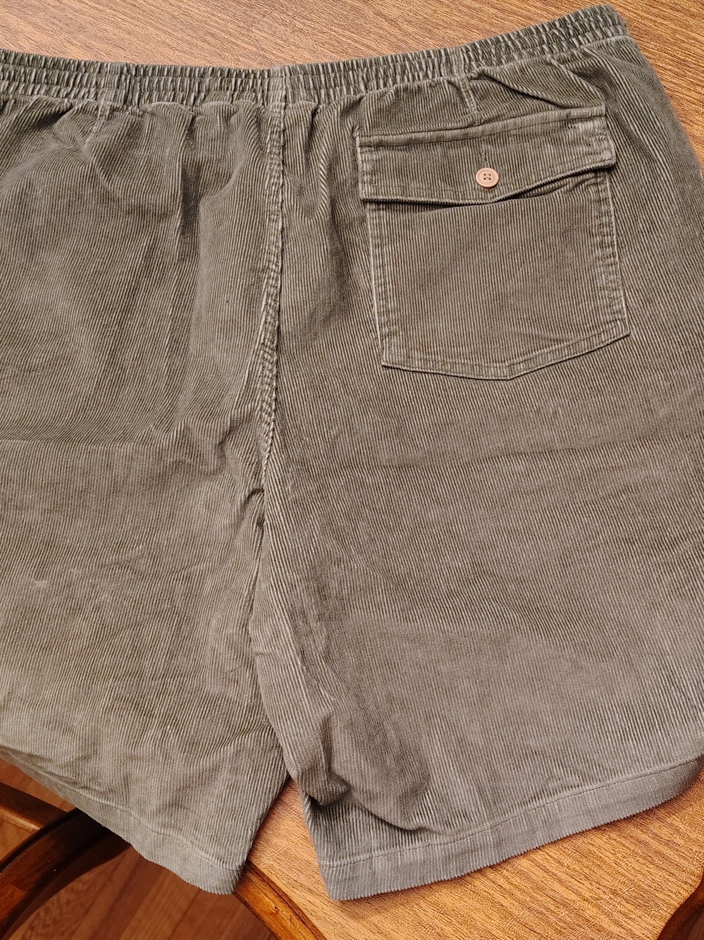 Lands' End Olive Corduroy Drawstring Men's Shorts - Picture 3 of 4